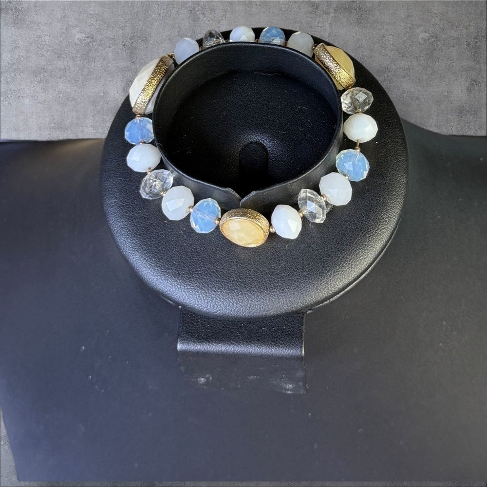 204. Beaded Stretch Bracelet Adjustable Size‎ 6.25 Acrylic